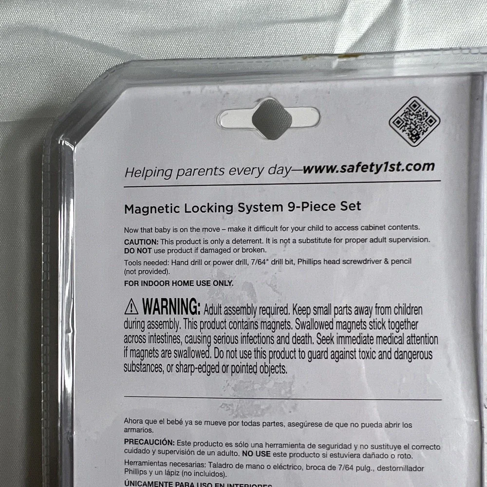 Safety 1st HS133 Magnetic Locking System. NIB